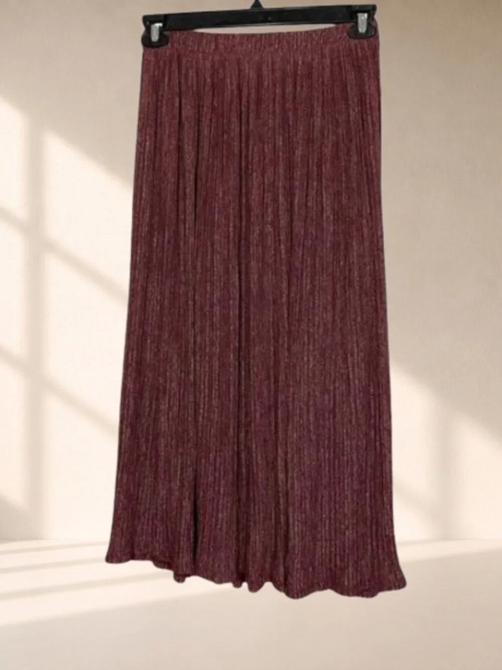 Pleione burgundy pleated